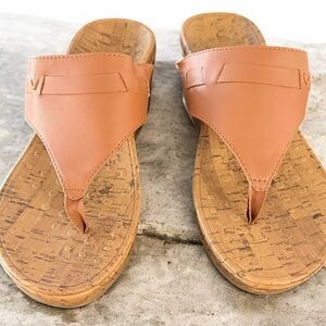 Women's Tan Vionic Thong Sandals